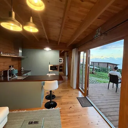 בקתה Sunset Eco Shelter 5 *