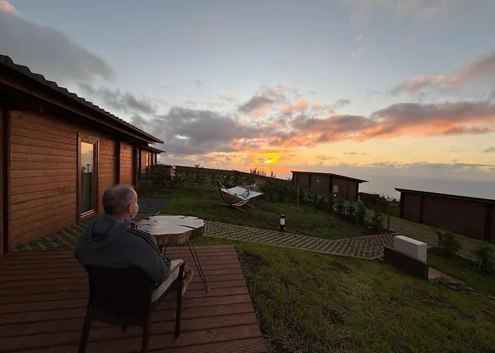 בקתה Sunset Eco Shelter 5 *